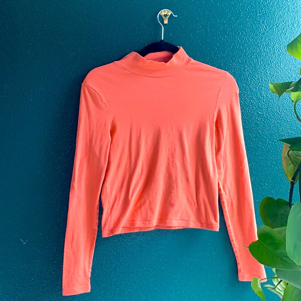 Fun mid rise shirt!